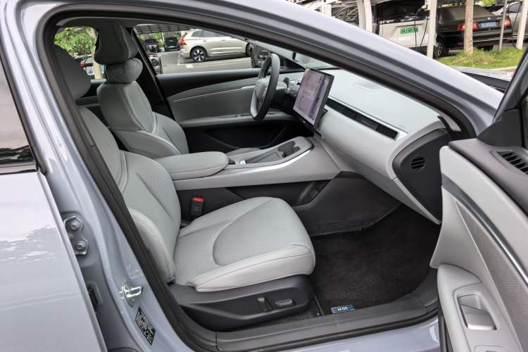 Used XPeng MONA M03 2025 600 with Ultra-Long Range Max Interior 10