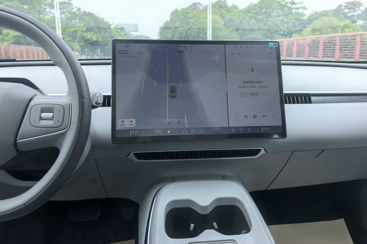 Used XPeng MONA M03 2025 600 with Ultra-Long Range Max Interior 3