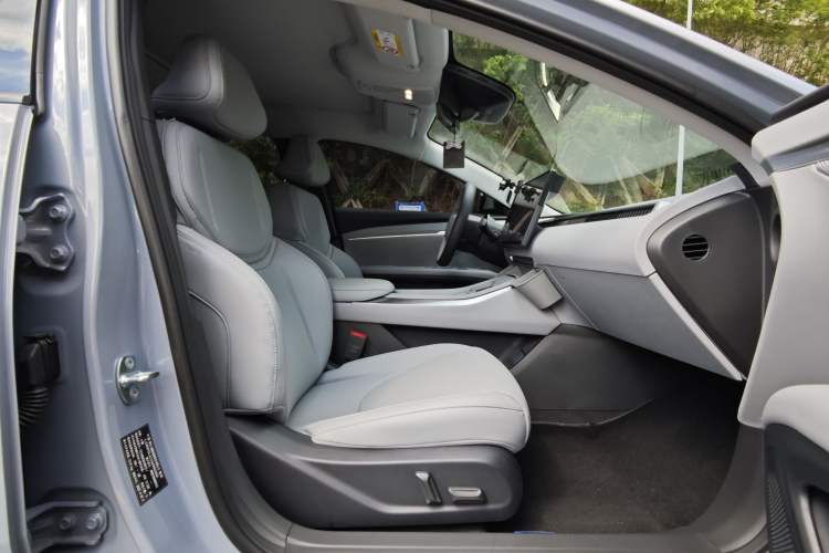 Used XPeng MONA M03 2025 600 with Ultra-Long Range Max Interior 6