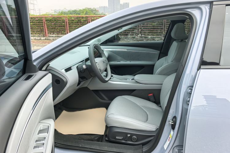 Used XPeng MONA M03 2025 600 with Ultra-Long Range Max Interior 8