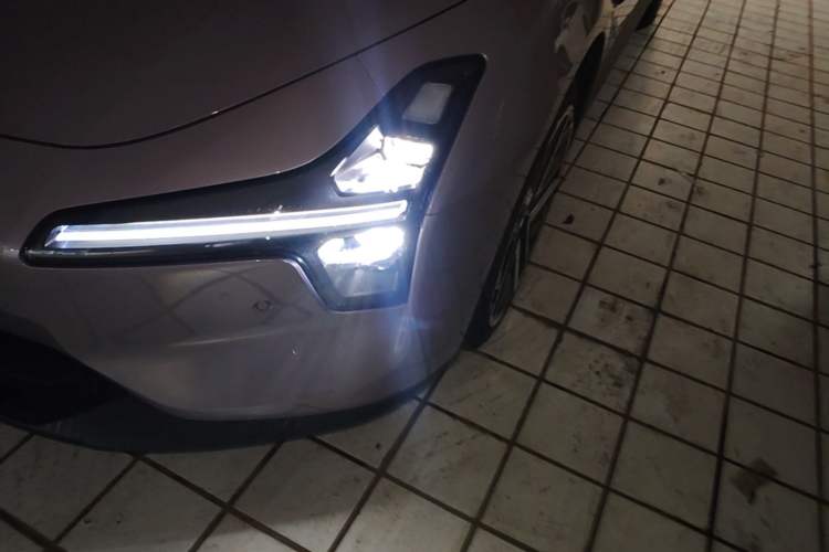 Used XPeng MONA M03 2025 600 with Ultra-Long Range Max Left Front Headlight