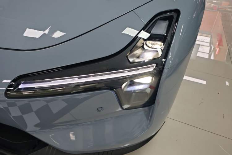 Used XPeng MONA M03 2025 600 with Ultra-Long Range Max Left Front Headlight