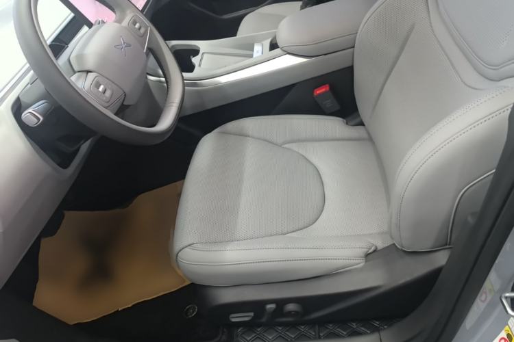 Used XPeng MONA M03 2025 600 with Ultra-Long Range Max Left Front Seat