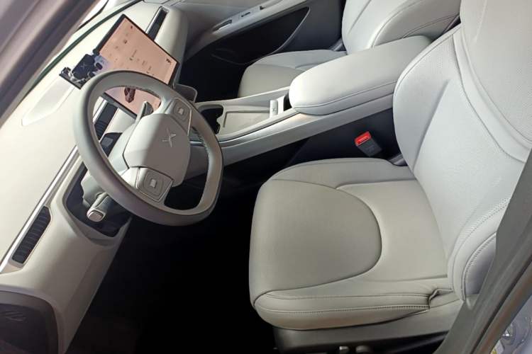 Used XPeng MONA M03 2025 600 with Ultra-Long Range Max Left Front Seat