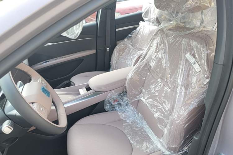 Used XPeng MONA M03 2025 502 Long-Range Max Left Front Seat
