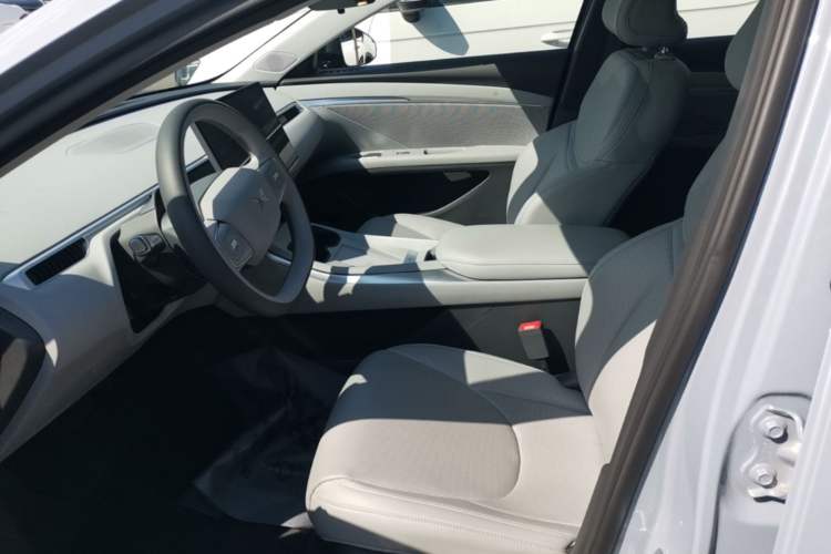 Used XPeng MONA M03 2025 502 Long-Range Max Left Front Seat