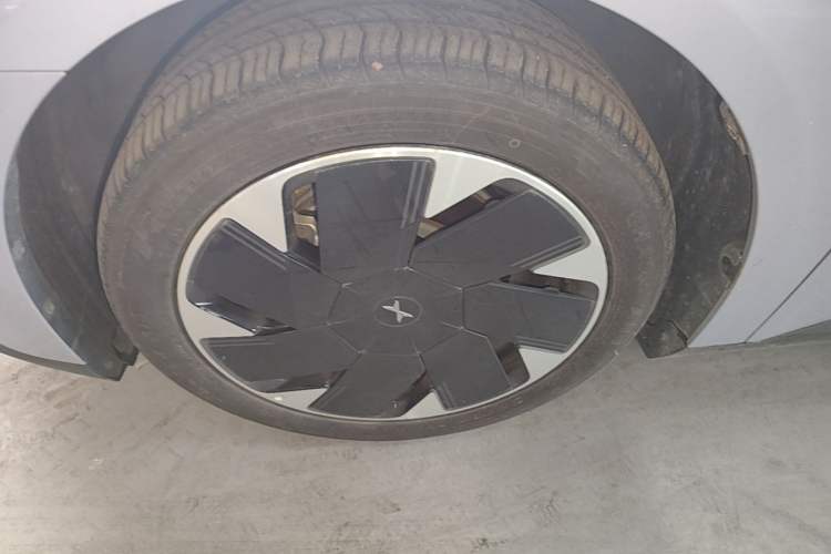 Used XPeng MONA M03 2025 600 with Ultra-Long Range Max Left Front Wheel Hub