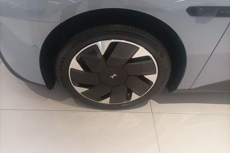 Used XPeng MONA M03 2025 600 with Ultra-Long Range Max Left Front Wheel Hub