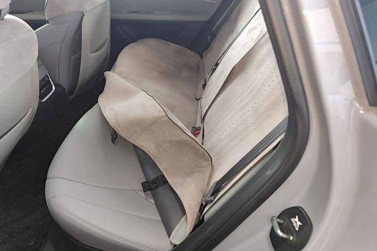 Used XPeng MONA M03 2025 600 with Ultra-Long Range Max Left Rear Seat