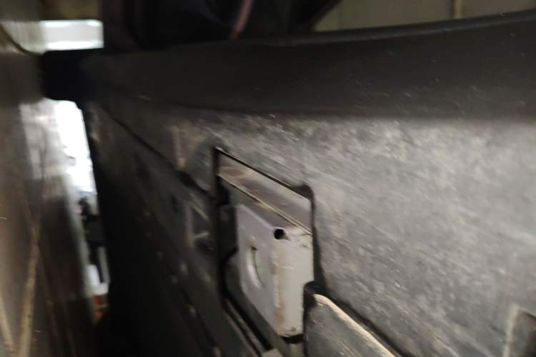 Used XPeng MONA M03 2025 600 with Ultra-Long Range Max Left Side Sill