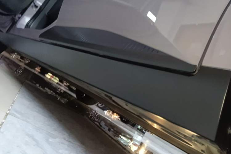 Used XPeng MONA M03 2025 600 with Ultra-Long Range Max Left Side Sill