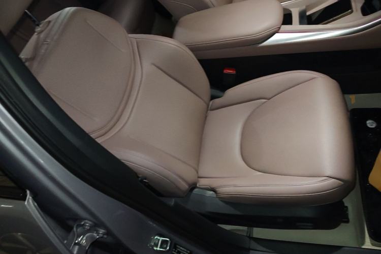 Used XPeng MONA M03 2025 600 with Ultra-Long Range Max Right Front Seat