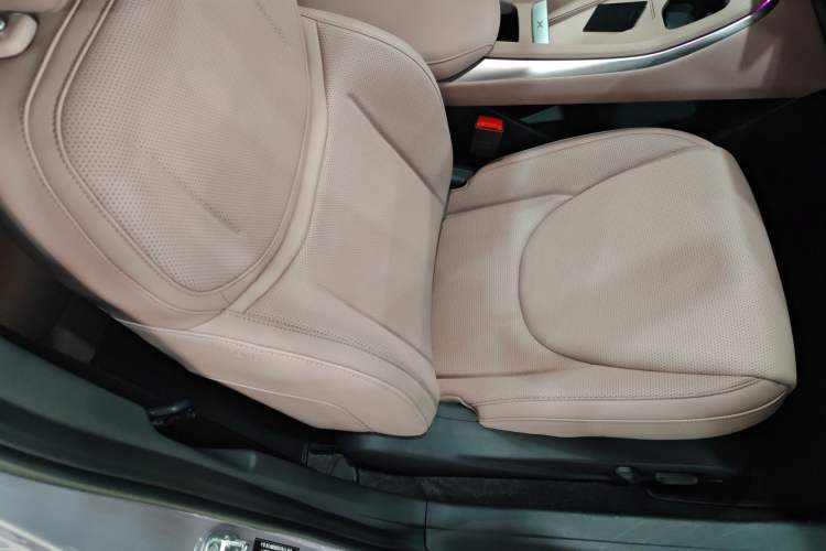Used XPeng MONA M03 2025 620 Ultra-Long Range Plus Right Front Seat