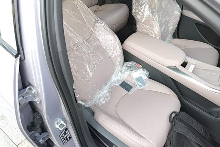Used XPeng MONA M03 2025 502 Long-Range Max Right Front Seat