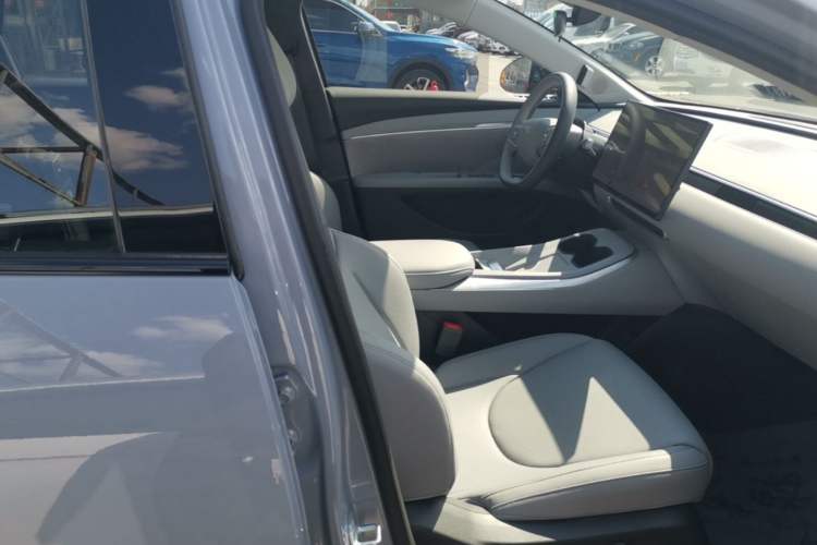 Used XPeng MONA M03 2025 502 Long-Range Max Right Front Seat