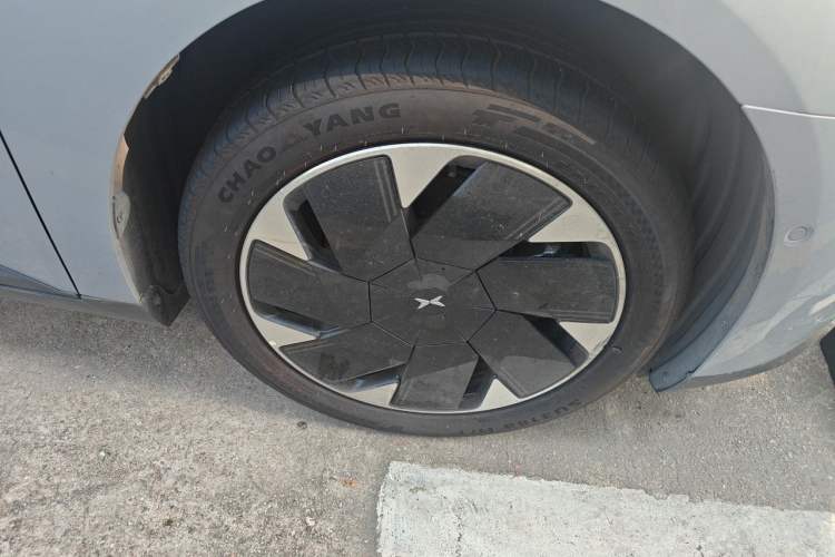 Used XPeng MONA M03 2025 502 Long-Range Max Right Front Wheel Hub