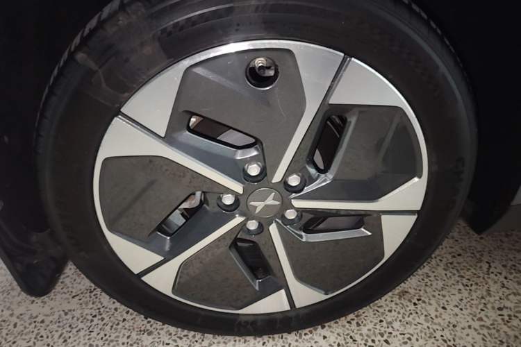 Used XPeng MONA M03 2025 620 Ultra-Long Range Plus Right Rear Wheel Hub