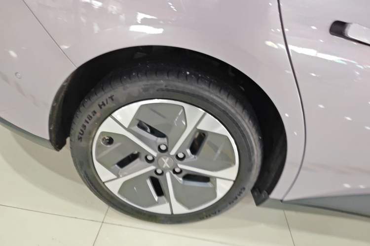 Used XPeng MONA M03 2025 620 Ultra-Long Range Plus Right Rear Wheel Hub