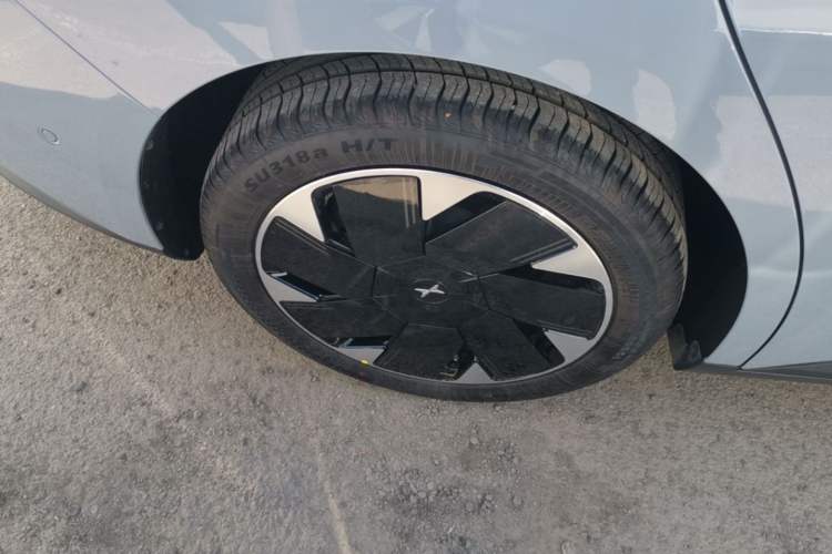 Used XPeng MONA M03 2025 502 Long-Range Max Right Rear Wheel Hub