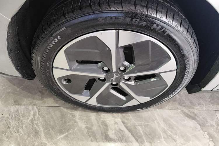 Used XPeng MONA M03 2025 620 Ultra-Long Range Plus Right Rear Wheel Hub