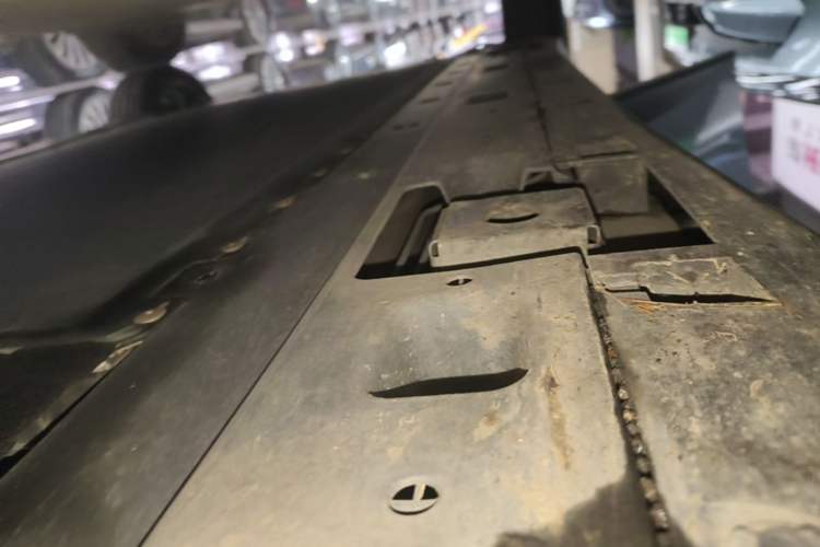 Used XPeng MONA M03 2025 600 with Ultra-Long Range Max Right Side Sill