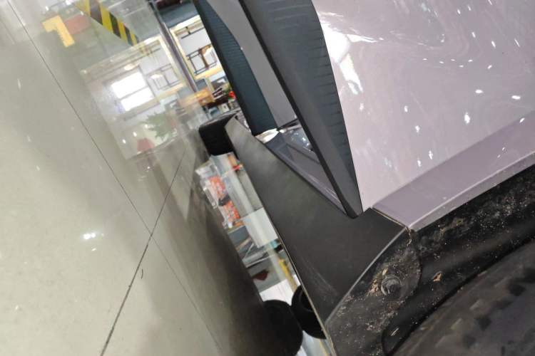 Used XPeng MONA M03 2025 620 Ultra-Long Range Plus Right Side Sill