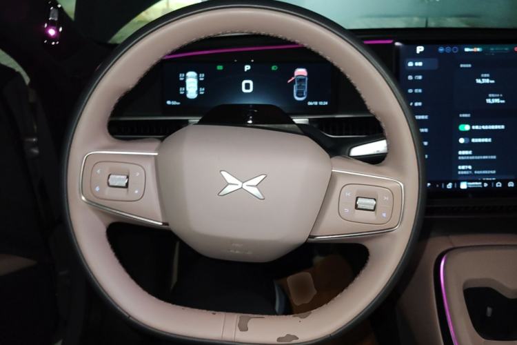 Used XPeng MONA M03 2025 600 with Ultra-Long Range Max Steering Wheel