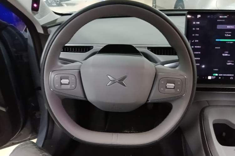 Used XPeng MONA M03 2025 600 with Ultra-Long Range Max Steering Wheel