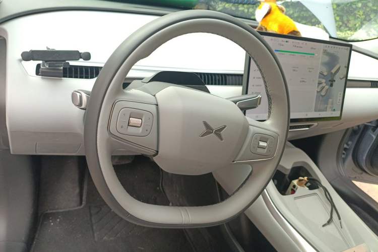 Used XPeng MONA M03 2025 600 with Ultra-Long Range Max Steering Wheel