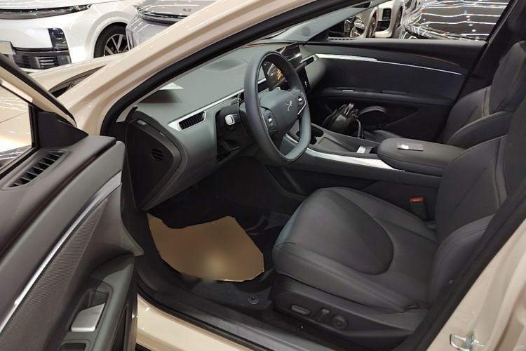 Used XPeng MONA M03 2025 600 with Ultra-Long Range Max Driver Seat