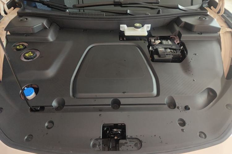 Used XPeng MONA M03 2025 600 with Ultra-Long Range Max Engine Bay
