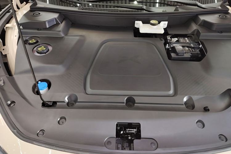 Used XPeng MONA M03 2025 600 with Ultra-Long Range Max Engine Bay