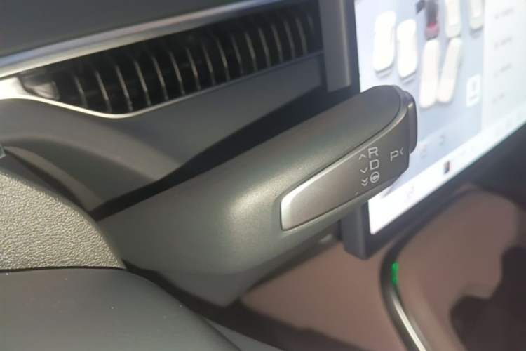 Used XPeng MONA M03 2025 502 Long-Range Max Gear Lever