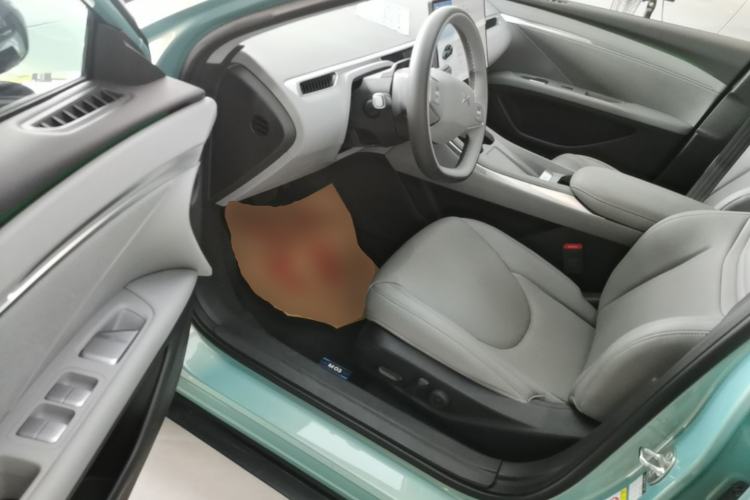 Used XPeng MONA M03 2025 600 with Ultra-Long Range Max Driver Seat