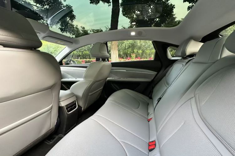 Used XPeng MONA M03 2025 502 Long-Range Max Interior 4