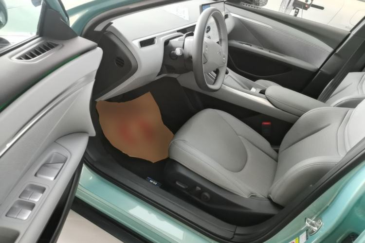 Used XPeng MONA M03 2025 600 with Ultra-Long Range Max Left Front Seat