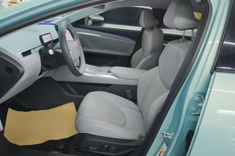 Used XPeng MONA M03 2025 600 with Ultra-Long Range Max Left Front Seat