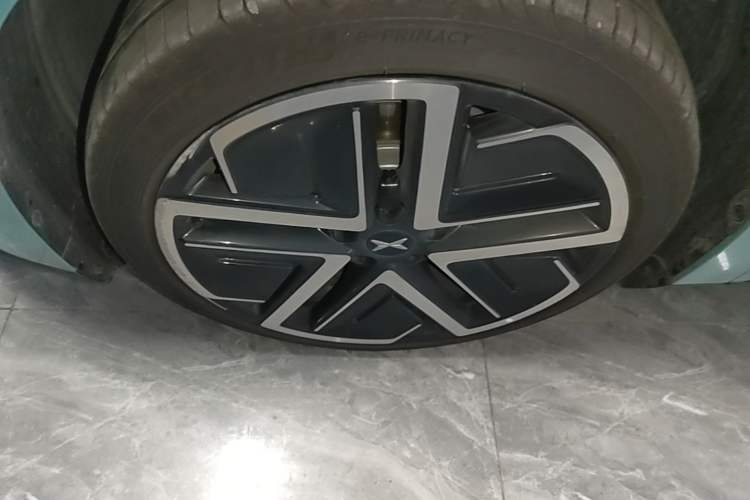 Used XPeng MONA M03 2025 600 with Ultra-Long Range Max Left Front Wheel Hub