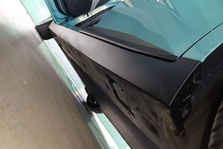 Used XPeng MONA M03 2025 600 with Ultra-Long Range Max Left Side Sill