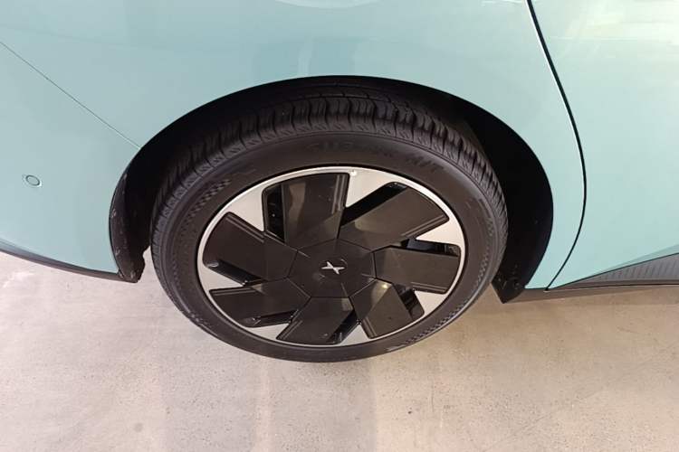 Used XPeng MONA M03 2025 600 with Ultra-Long Range Max Right Rear Wheel Hub