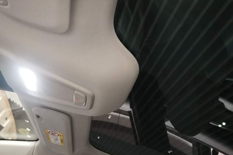 Used XPeng MONA M03 2025 600 with Ultra-Long Range Max Headliner