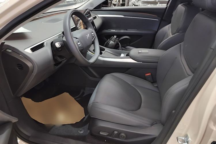 Used XPeng MONA M03 2025 600 with Ultra-Long Range Max Left Front Seat