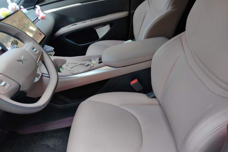Used XPeng MONA M03 2025 600 with Ultra-Long Range Max Left Front Seat