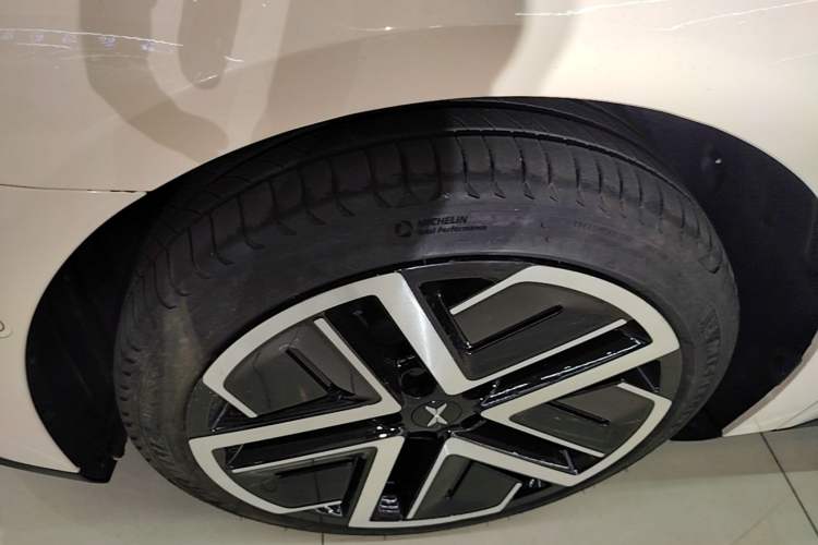 Used XPeng MONA M03 2025 600 with Ultra-Long Range Max Left Front Wheel Hub