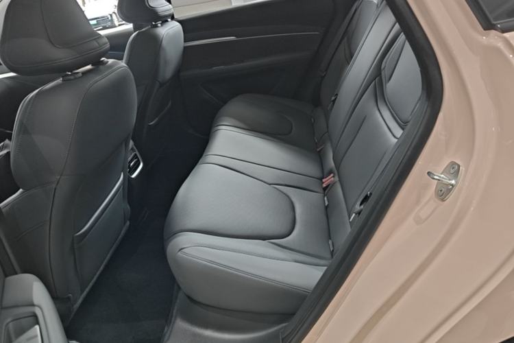 Used XPeng MONA M03 2025 600 with Ultra-Long Range Max Left Rear Seat