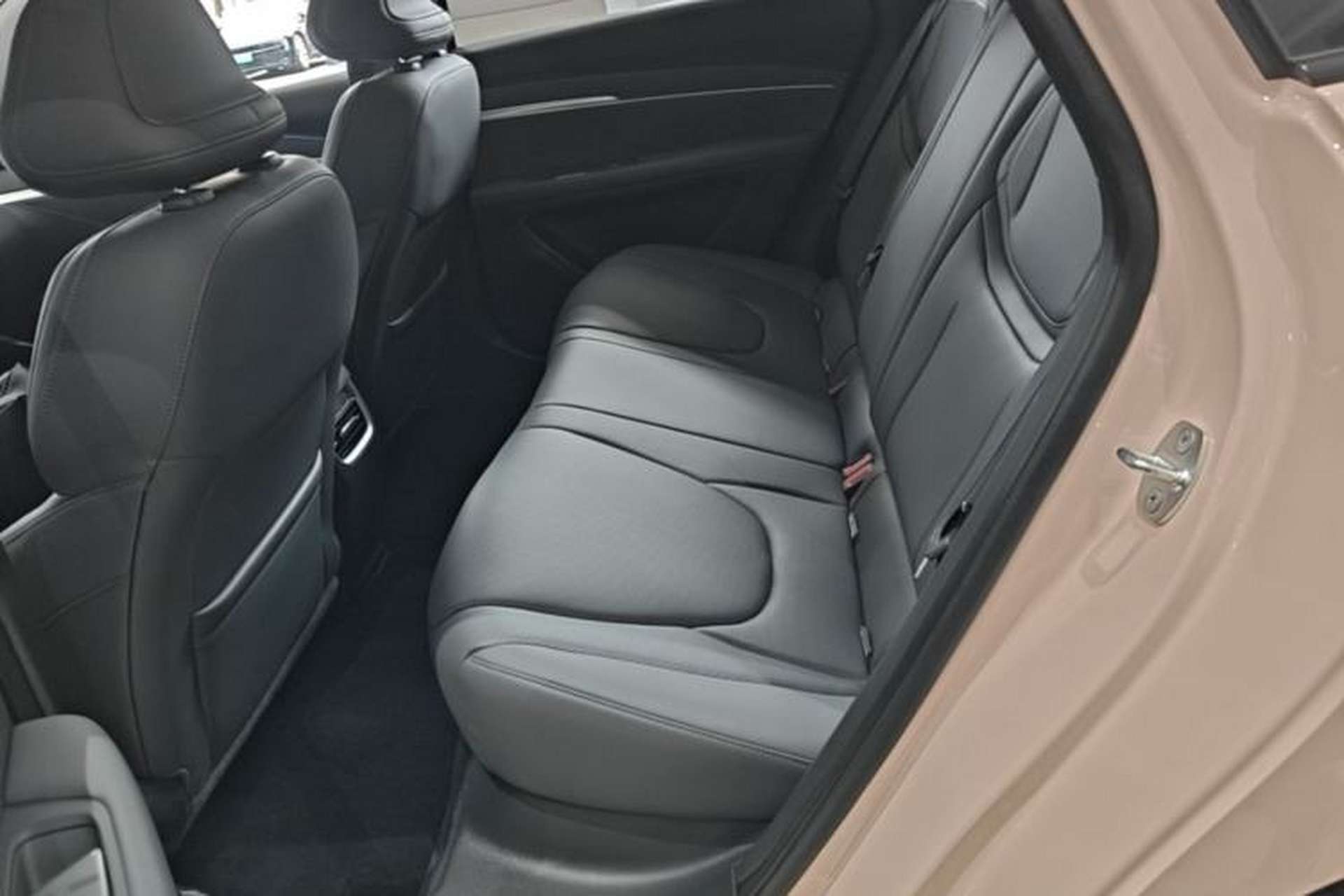 Used XPeng MONA M03 2025 600 with Ultra-Long Range Max Left Rear Seat
