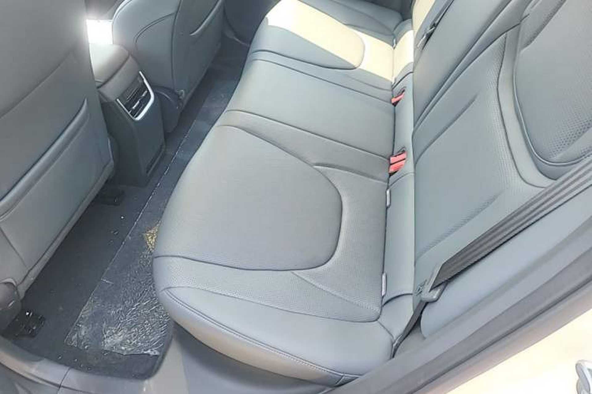 Used XPeng MONA M03 2025 600 with Ultra-Long Range Max Left Rear Seat