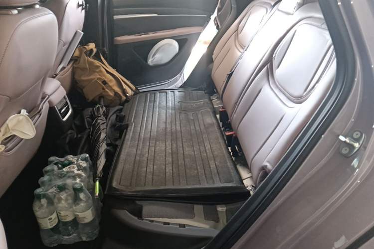 Used XPeng MONA M03 2025 600 with Ultra-Long Range Max Left Rear Seat