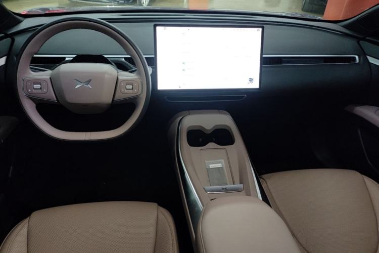 Used XPeng MONA M03 2025 600 with Ultra-Long Range Max Center Console