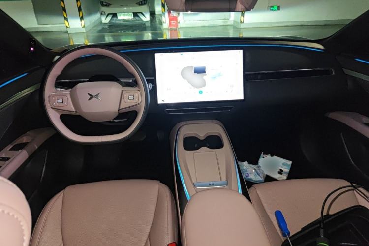 Used XPeng MONA M03 2025 600 with Ultra-Long Range Max Center Console